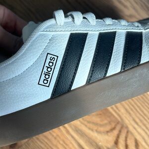 Adidas Women’s VL Court 3.0 Sneaker size 9